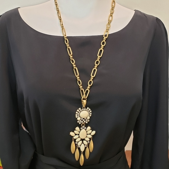 STELLA & DOT Long Bohemian Statement Fringe Pendant Necklace - Picture 3 of 6